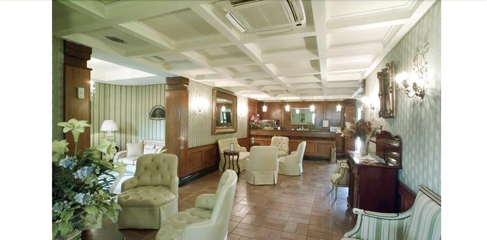 Quadrifoglio By Mancini Hotell 3*
