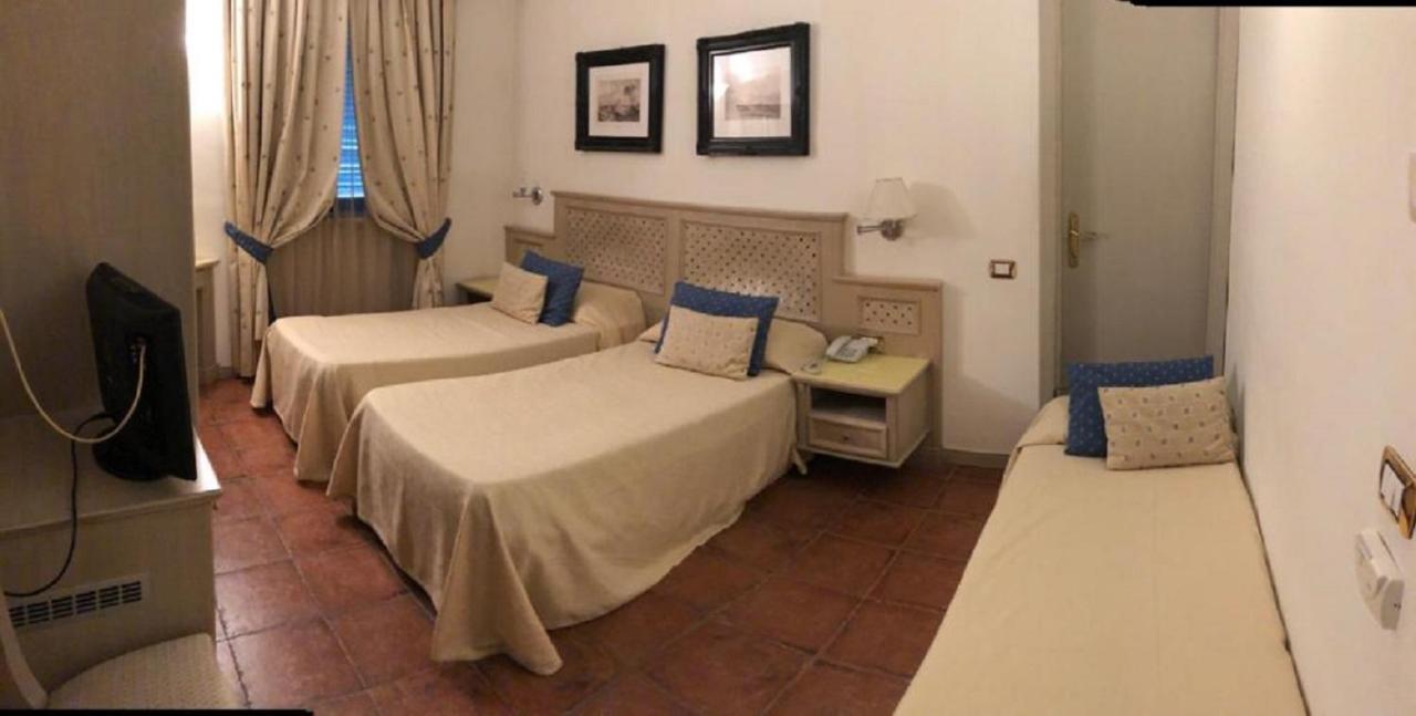Hotell Quadrifoglio By Mancini 3*